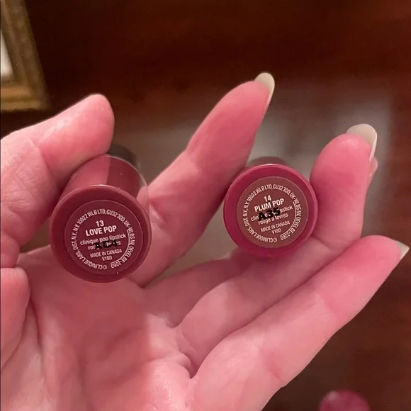 New Clinique Lipstick Plum Pop and Love Pop - Picture 2 of 2